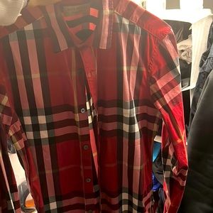Like new Burberry shirt awesome shirt doesn’t fit nor more